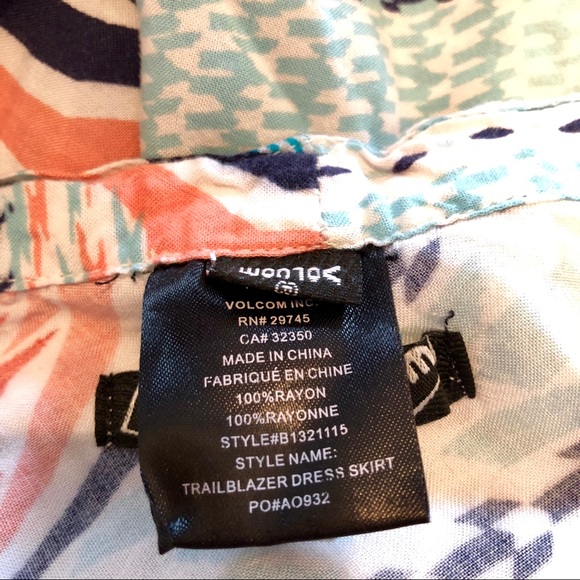 Volcom Wrap Skirt/Dress - Picture 3 of 8